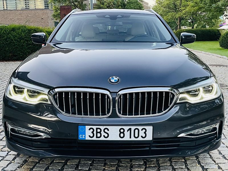 BMW Řada 5 520D AUT KAMERA SERVISKA - fotka 7 z 48