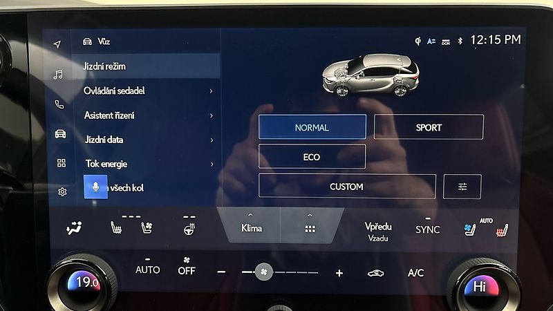 Lexus RX 500h AUT 4x4 F Sport Plus - fotka 31 z 31