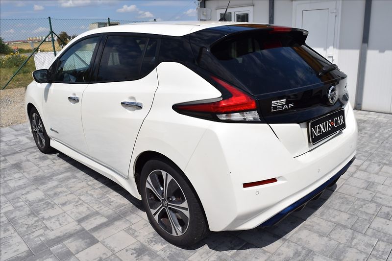 Nissan Leaf 42KW TEKNA TOP VÝBAVA - fotka 6 z 26