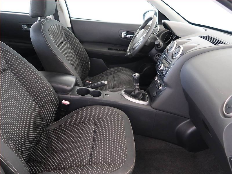 Nissan Qashqai (2008) 2.0 dCi, nová STK, pěkný stav - fotka 9 z 17