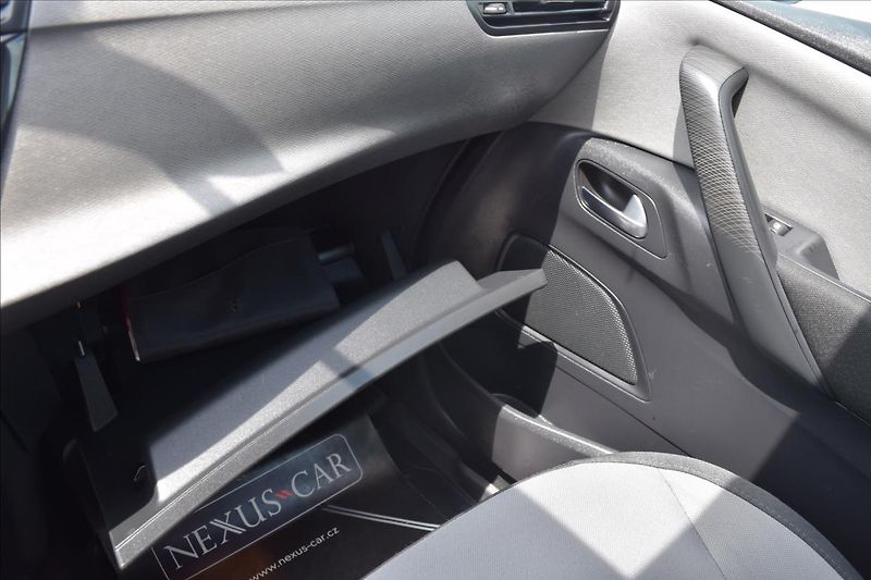 Citroën C4 Picasso 2,0 HDI 110KW AUTOMAT 7MÍST - fotka 45 z 48