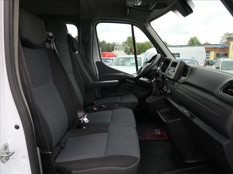 Renault Master 2,3 dCi,100kW,L2H2,7míst,DPH - fotka 13 z 21