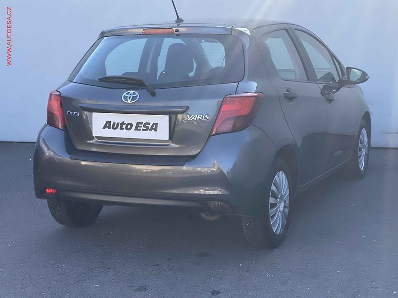 Toyota Yaris (2016) 1.0VVT-i, AC - fotka 4 z 16