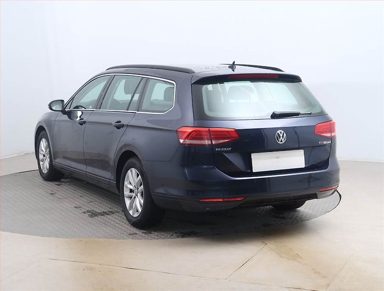 Volkswagen Passat (2015) Comfortline 1.6 TDI, Navi - fotka 4 z 15