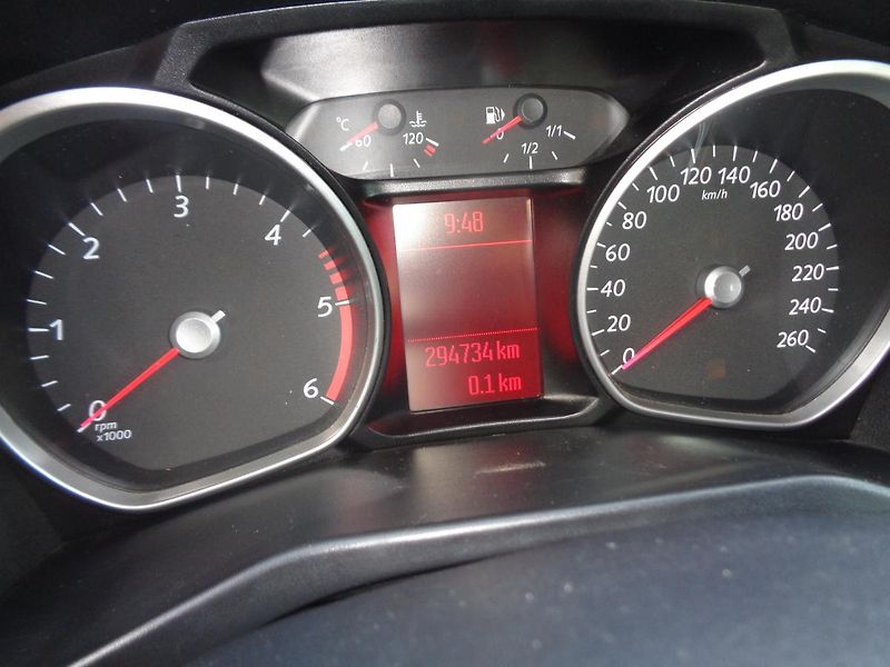 Ford Mondeo 2,0 - fotka 11 z 12