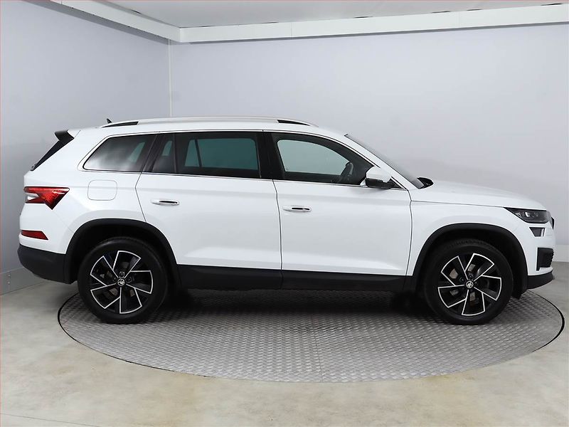 Škoda Kodiaq (2022) Style 2.0 TDI 4x4 - fotka 6 z 23