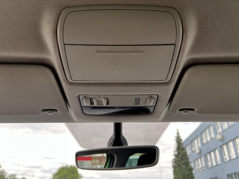 Škoda Fabia Style+ 1.0TSi KAMERA ČR 1.MAJ. - fotka 21 z 46