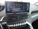 Peugeot 3008 (2022) Allure Pack 1.2 PureTech - náhled 18