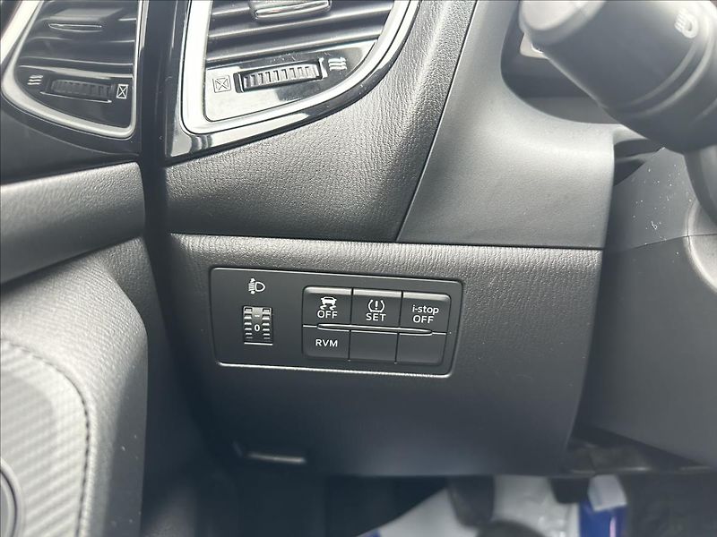 Mazda 3 2,0 G120 - fotka 21 z 24