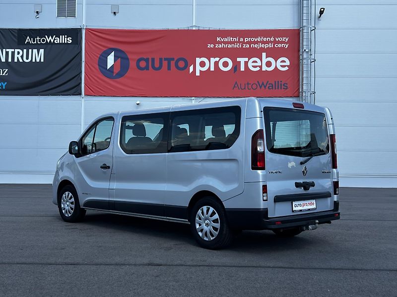 Renault Trafic 1.6dCi 92kW Passenger TZ 9Míst - fotka 6 z 18