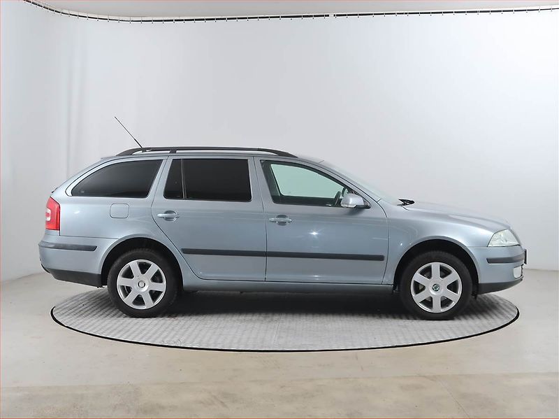 Škoda Octavia (2005) Elegance 1.9 TDI 4x4, 4X4 - fotka 6 z 14
