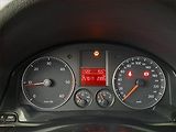 Volkswagen Golf (2008) 1.9 TDI, po STK, Tažné, Klima - náhled 11