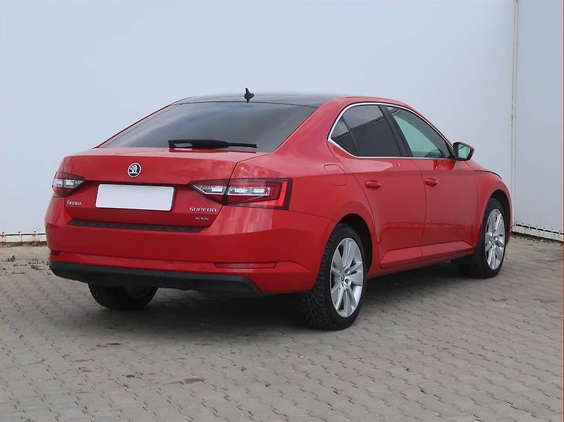 Škoda Superb (2017) Style 2.0 TDI, 4X4, Navi - fotka 5 z 18