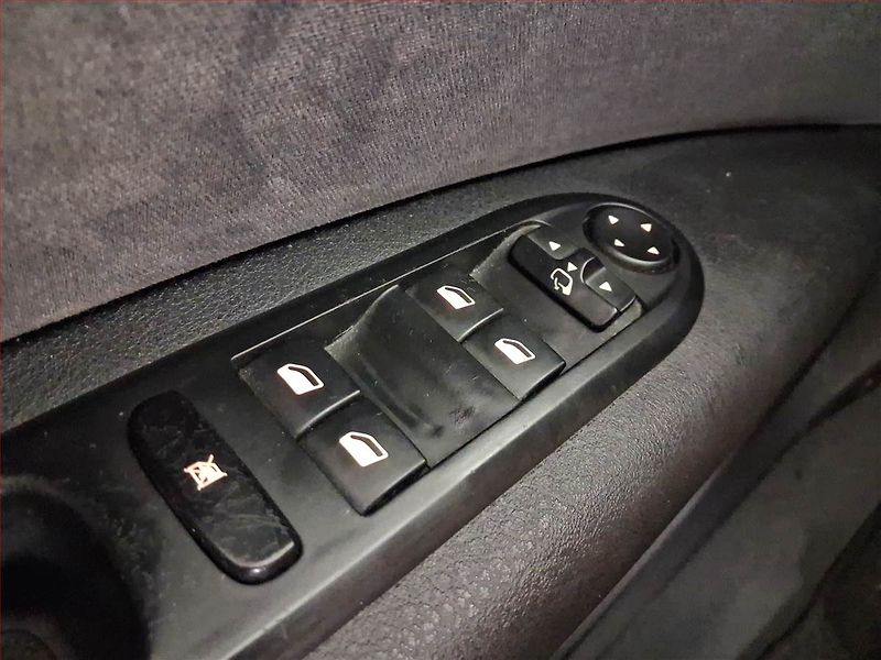 Peugeot 407 (2006) 1.6 HDi, Serv.kniha - fotka 15 z 18