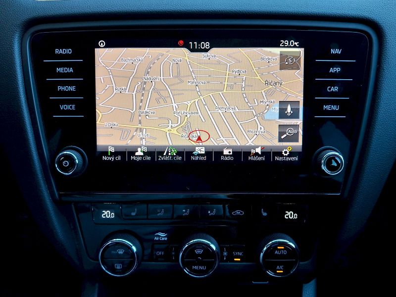 Škoda Octavia (2018) Combi Style Plus 4x4 2,0TDi 11 - fotka 23 z 32