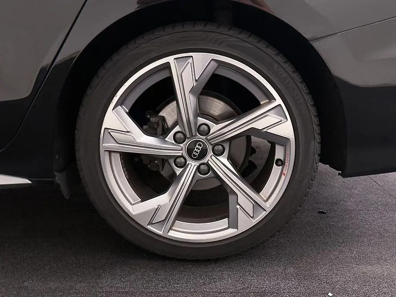 Audi A3 35TFSI 110kW Aut S-Line DPH TZ - fotka 13 z 13