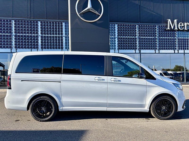 Mercedes-Benz Třídy V (2026) 300d EXCLUSIVE AMG 4M L AIR - fotka 10 z 34