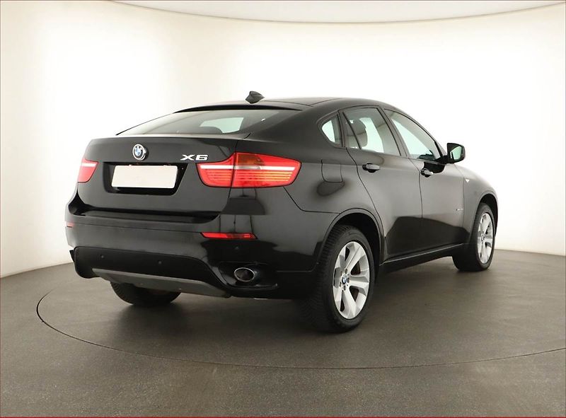 BMW X6 (2010) xDrive40d, 4X4, Automat - fotka 5 z 15