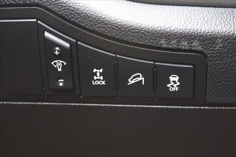 Kia Sportage 2,0 CVVT  ČR,4x4,AUTOMAT - fotka 22 z 31