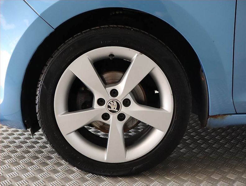 Škoda Rapid (2012) Ambition Plus 1.2 TSI - fotka 15 z 18