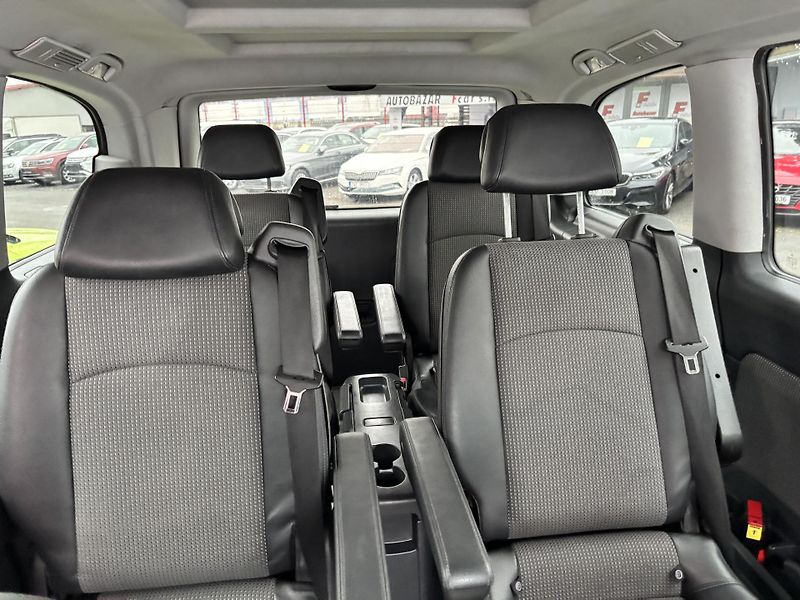 Mercedes-Benz Viano (2011) 3.0CDI V6 165KW Alu kola - fotka 16 z 27