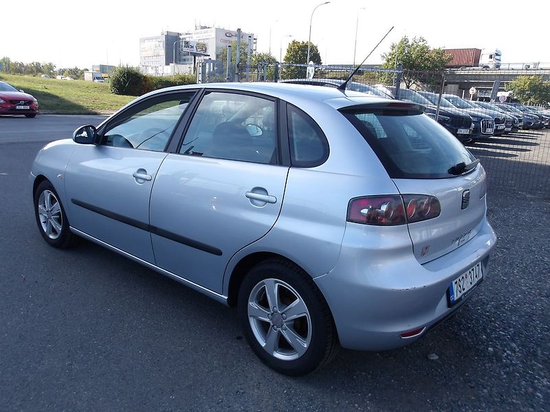 Seat Ibiza 1,2i ČR  2xKOLA ! NOVÁ STK ! - fotka 5 z 32