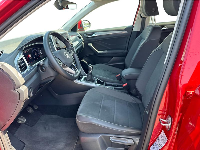 Volkswagen T-Roc Style 1.5 TSI 110kW Man. 6 - fotka 11 z 24