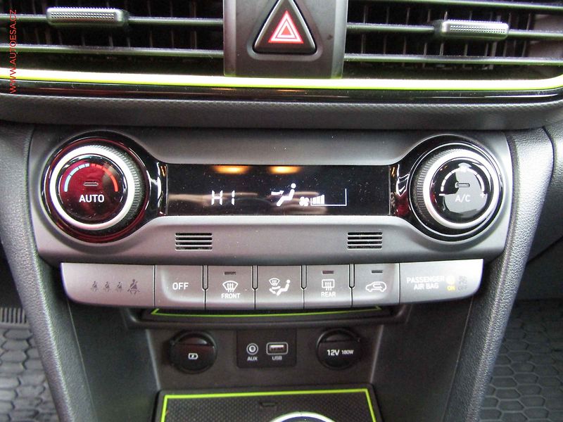 Hyundai Kona (2020) 1.6 T-GDi, 1.maj,ČR, AT - fotka 14 z 21