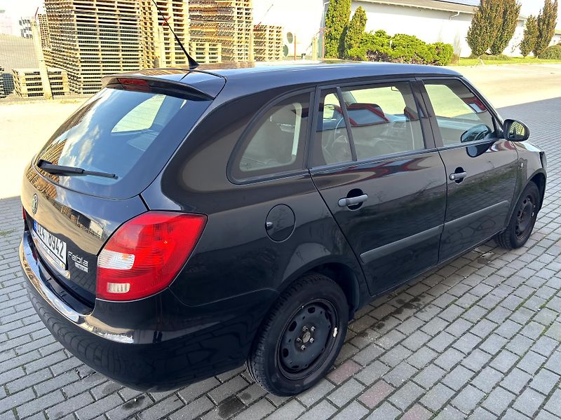 Škoda Fabia (2008) Fabia 1.4 16v, 63kw - fotka 4 z 19