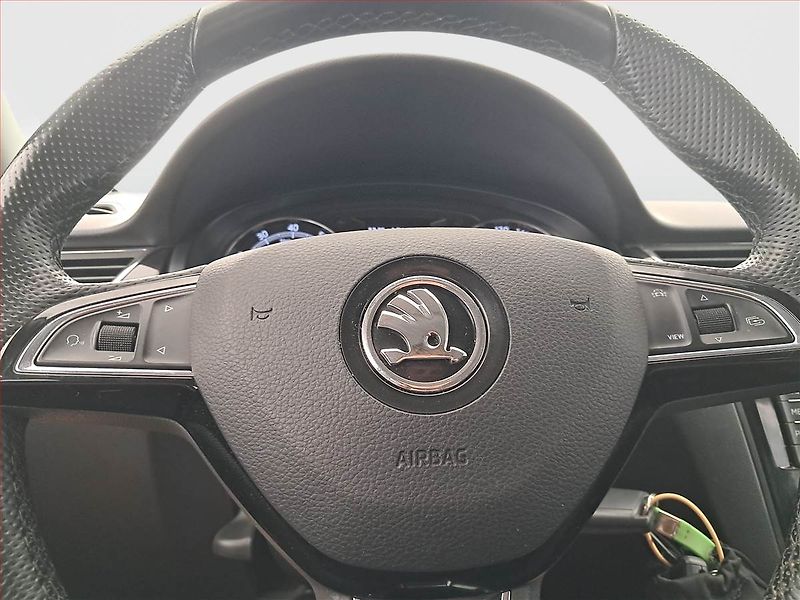 Škoda Rapid (2018) Style 1.0 TSI, Serv.kniha - fotka 16 z 18