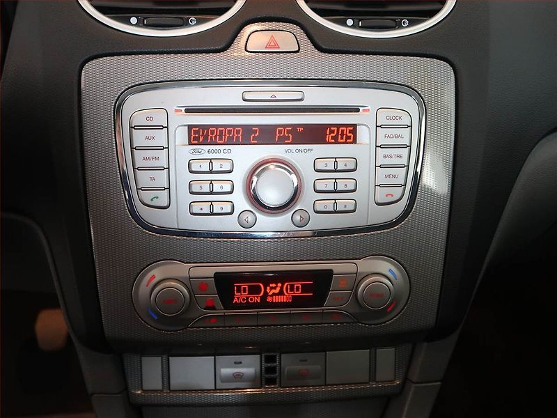 Ford Focus (2008) 1.6 TDCi, po STK - fotka 12 z 14