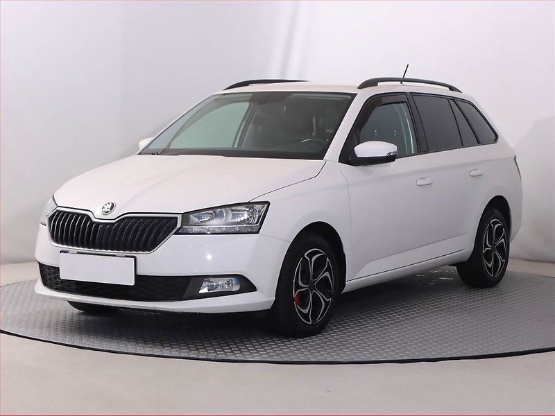 Škoda Fabia (2019) Ambition Plus 1.0 TSI - fotka 2 z 19