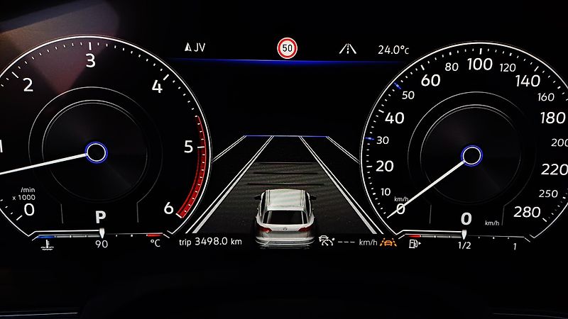 Volkswagen Touareg R-LINE TDI 210kW-ČR-NEHAV-DPH- - fotka 19 z 39