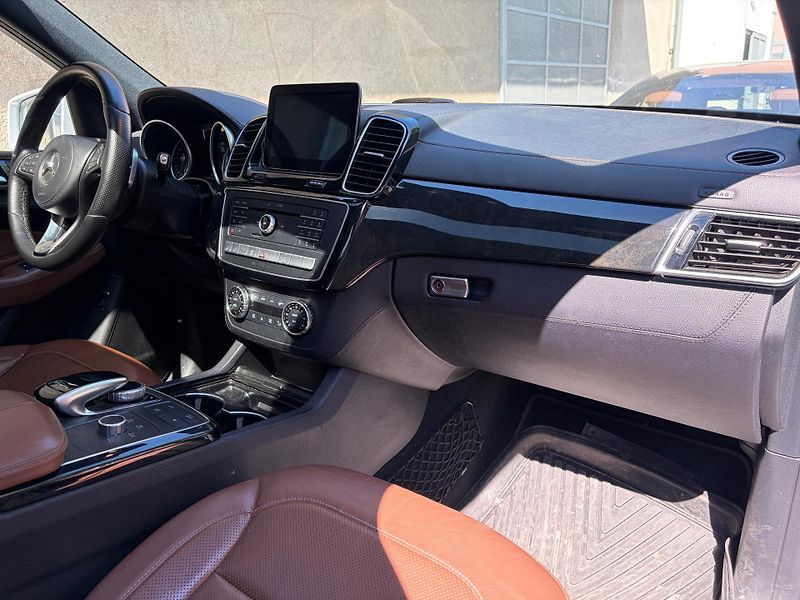 Mercedes-Benz GLS 350CDI 4-MATIC AMG Harman TZ  - fotka 15 z 16