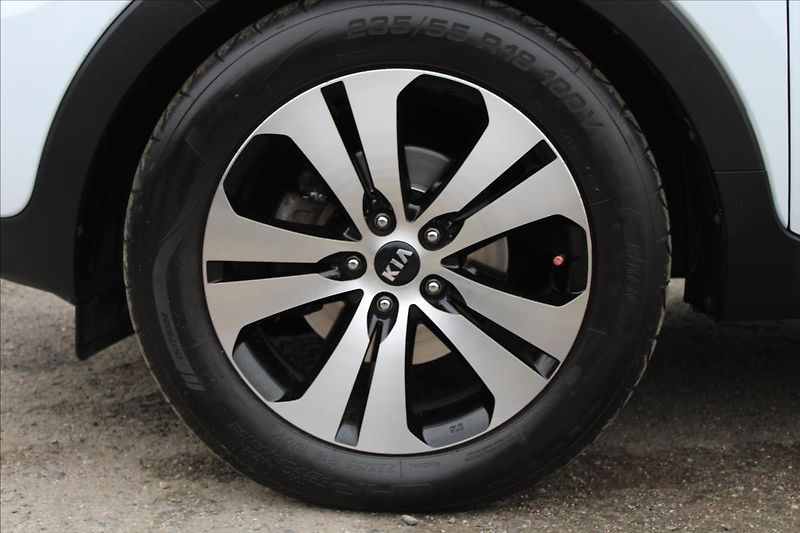 Kia Sportage 2,0 CRDi  ČR,A/T,4x4,EXCLUSIVE - fotka 32 z 35