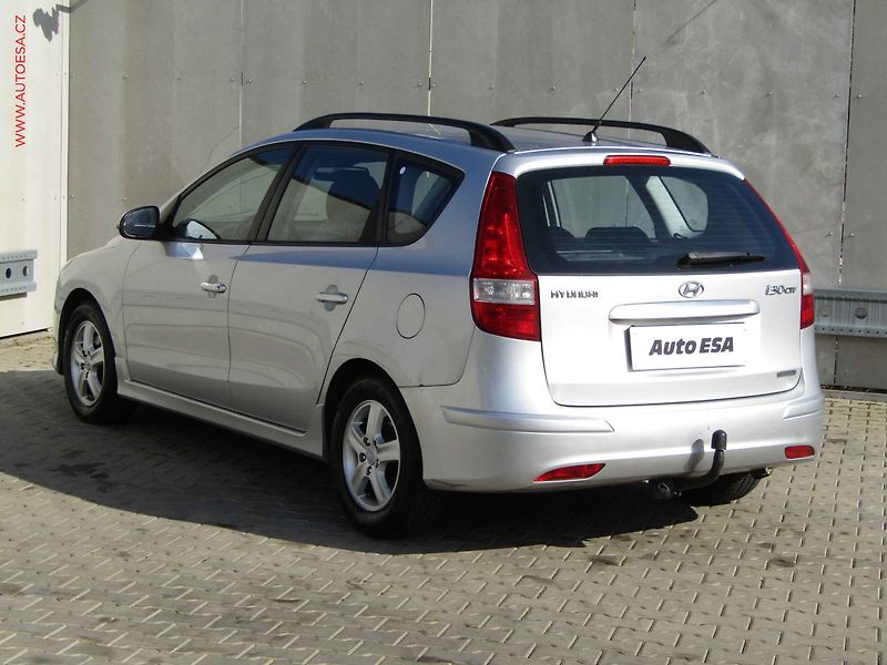 Hyundai i30 (2012) 1.6 CRDi, ČR, AC, tempo - fotka 6 z 16