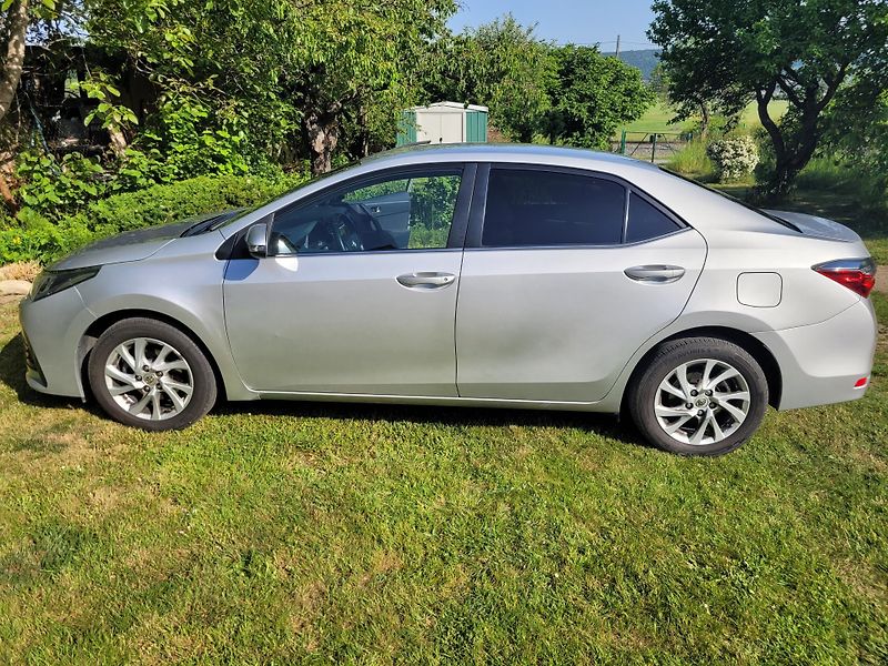 Toyota Corolla (2018) 1.6i, ČR, Trend+ LED, automat - fotka 2 z 11