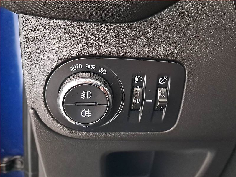 Opel Crossland X (2022) 1.2 Turbo, ČR,1.maj - fotka 18 z 19