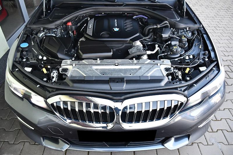 BMW Řada 3 320d xD M-SPORT REZERVACE - fotka 41 z 42
