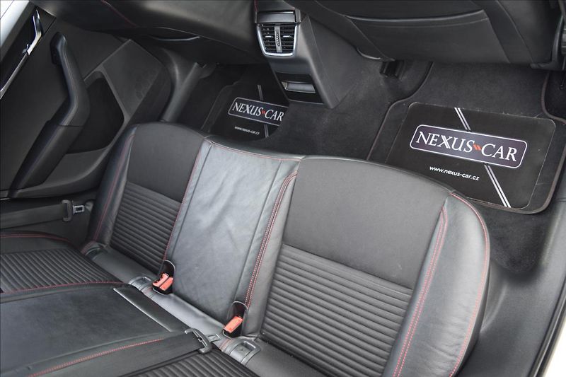 Škoda Octavia 2,0 TDI 135KW RS PO ROZVODECH - fotka 20 z 50