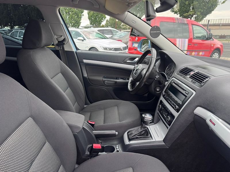 Škoda Octavia (2011) SCOUT 4X4 2,0 TDI 103 AUTOMAT - fotka 31 z 50
