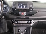 Hyundai i30 (2018) 1.0 T-GDI, Tempomat - náhled 12