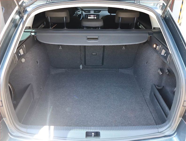 Škoda Octavia (2018) 1.0 TSI, Navi, Tempomat - fotka 14 z 23