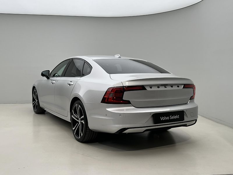 Volvo S90 B6 AWD R-Design - fotka 11 z 49