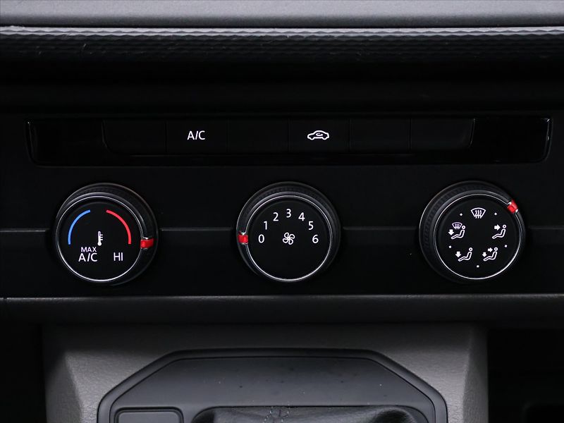 Volkswagen Transporter 2,0 TDI 110kW DSG Klima Tažné - fotka 17 z 26