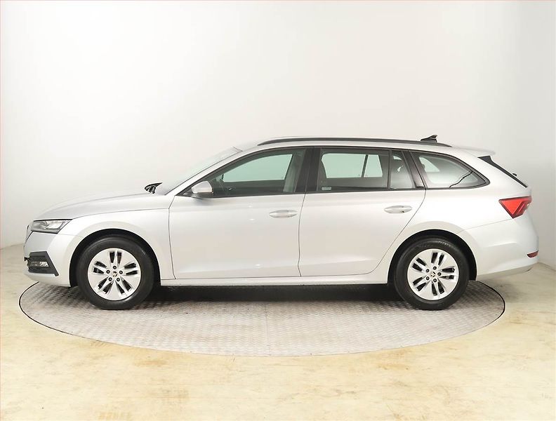 Škoda Octavia (2023) Ambition 2.0 TDI - fotka 3 z 18