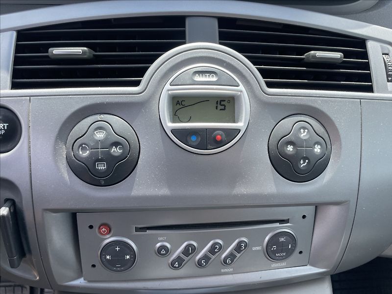 Renault Grand Scénic 1,5 Dci 78kw ESP Tažné Klimatr - fotka 15 z 30