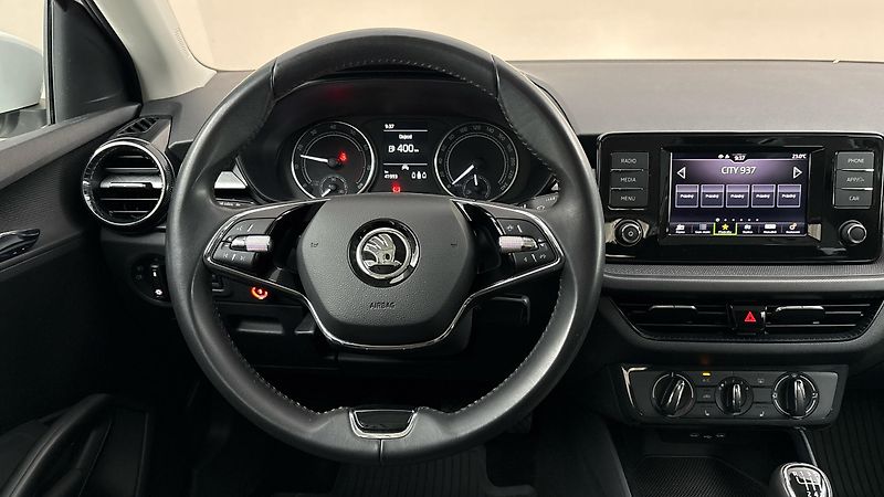Škoda Fabia 1.0 TSI Ambition - fotka 9 z 24