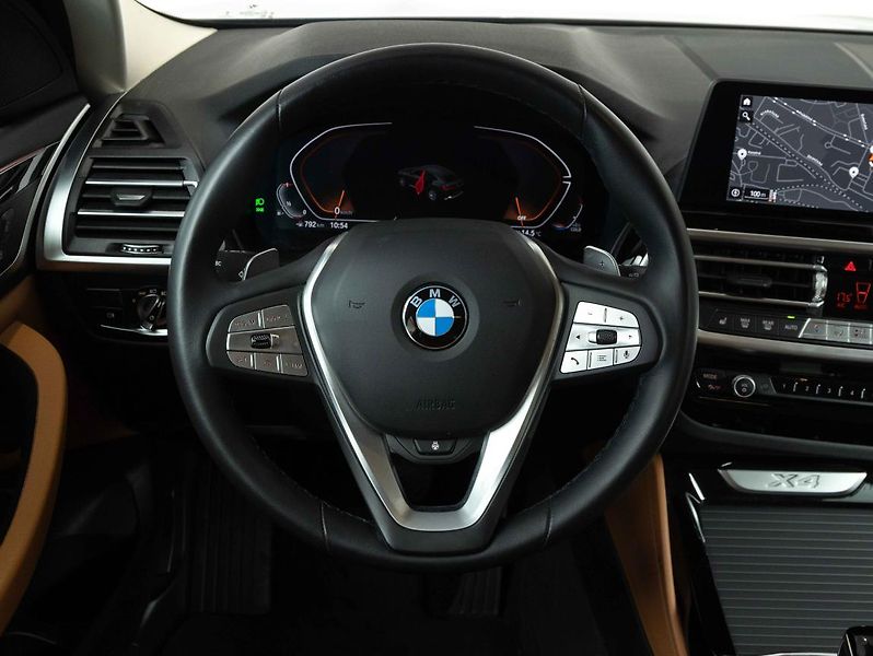 BMW X4 xDrive30i - fotka 14 z 21