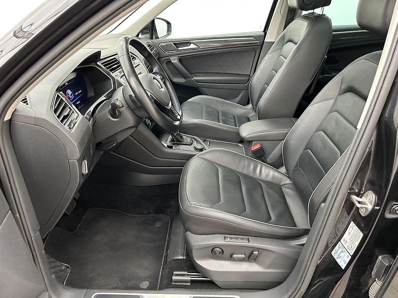 Volkswagen Tiguan 2.0 TDI 4x4 Highline DSG - fotka 26 z 34